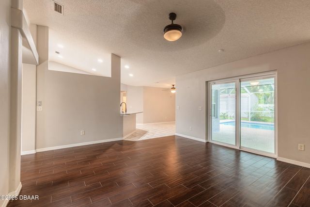 22 Raeland Lane, Palm Coast, FL 32164