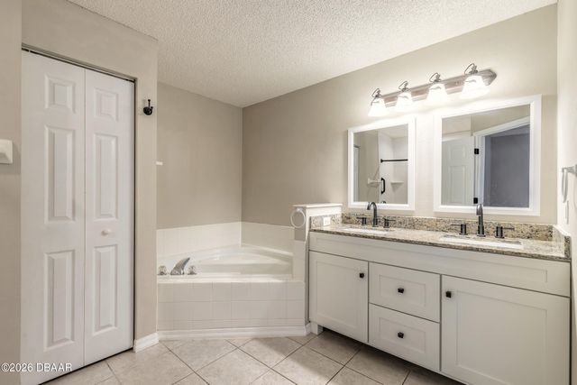 22 Raeland Lane, Palm Coast, FL 32164