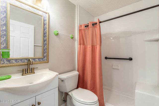 22 Raeland Lane, Palm Coast, FL 32164