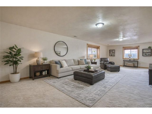 39445 Main St, Eaton, CO 80615