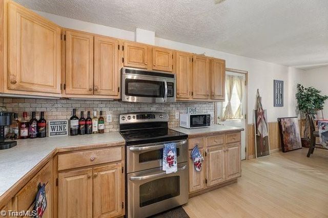 221 Dogtrot Road, Mocksville, NC 27028