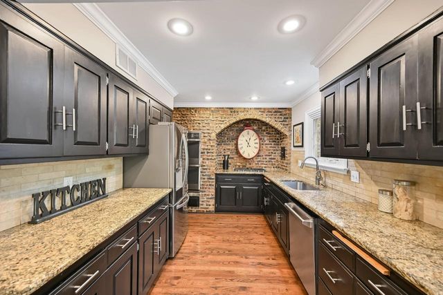 7801 N Regent ROAD, Fox Point, WI 53217