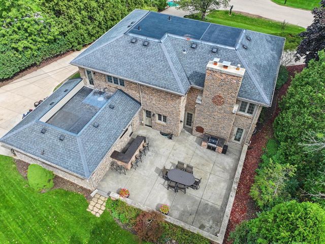 7801 N Regent ROAD, Fox Point, WI 53217