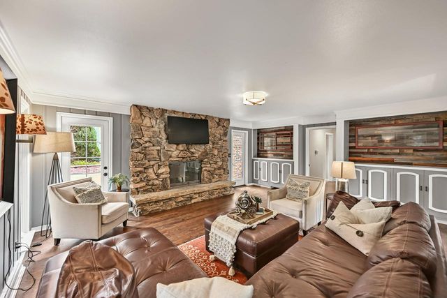 7801 N Regent ROAD, Fox Point, WI 53217