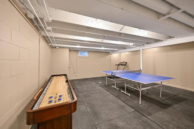 7801 N Regent ROAD, Fox Point, WI 53217