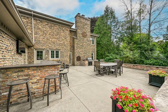 7801 N Regent ROAD, Fox Point, WI 53217