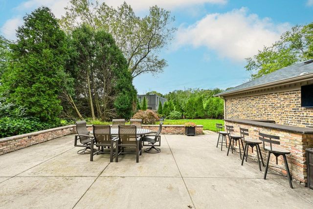 7801 N Regent ROAD, Fox Point, WI 53217