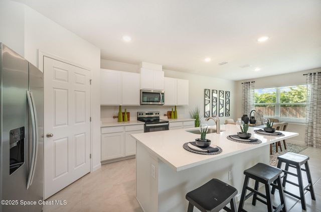 2801 Indian River Parkway, Mims, FL 32754