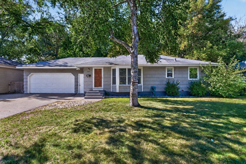 6913 Toledo Avenue N, Brooklyn Center, MN 55429 — exterior