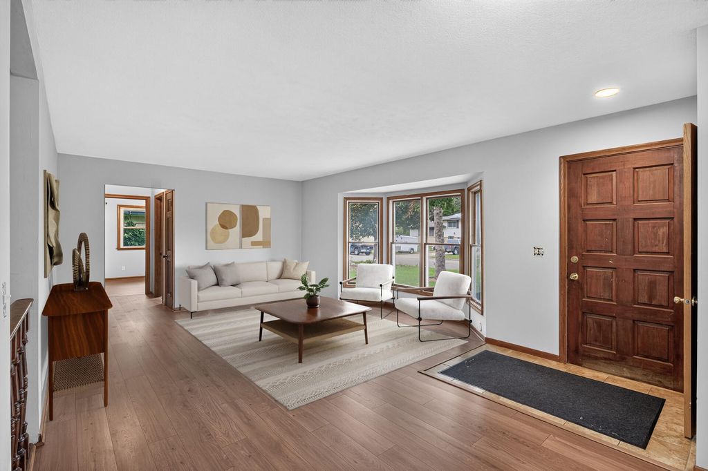6913 Toledo Avenue N, Brooklyn Center, MN 55429 — photo 2