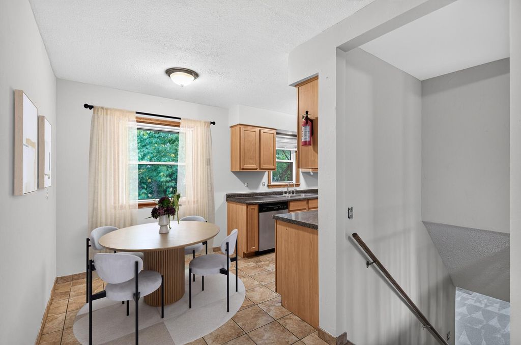 6913 Toledo Avenue N, Brooklyn Center, MN 55429 — photo 3