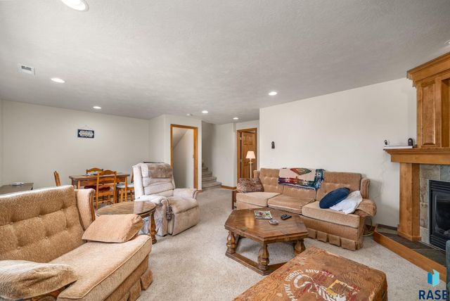 7708 W Justice St Street, Sioux Falls, SD 57106
