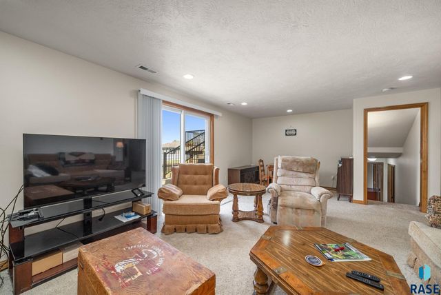 7708 W Justice St Street, Sioux Falls, SD 57106