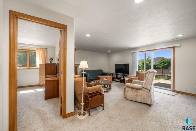 7708 W Justice St Street, Sioux Falls, SD 57106