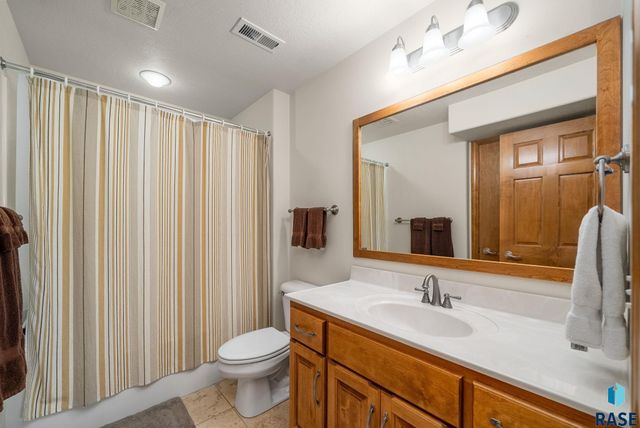 7708 W Justice St Street, Sioux Falls, SD 57106