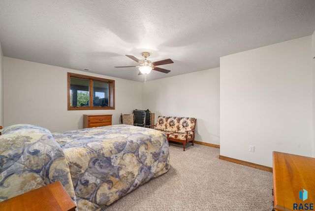 7708 W Justice St Street, Sioux Falls, SD 57106