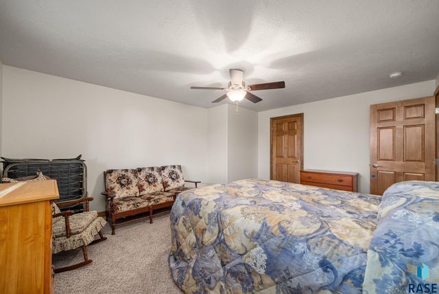 7708 W Justice St Street, Sioux Falls, SD 57106