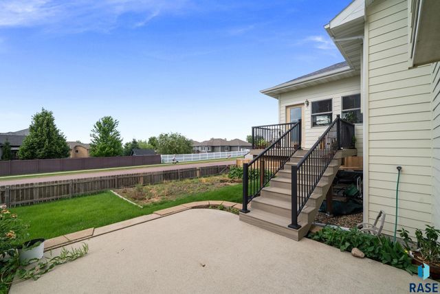 7708 W Justice St Street, Sioux Falls, SD 57106