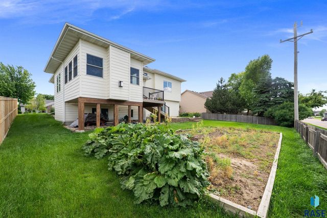 7708 W Justice St Street, Sioux Falls, SD 57106