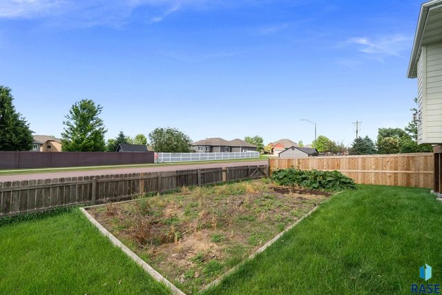 7708 W Justice St Street, Sioux Falls, SD 57106