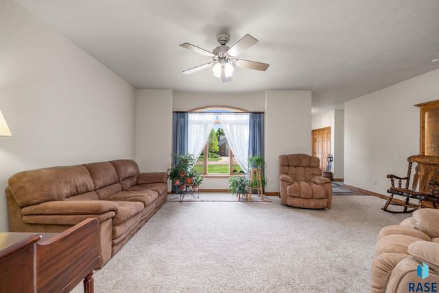 7708 W Justice St Street, Sioux Falls, SD 57106