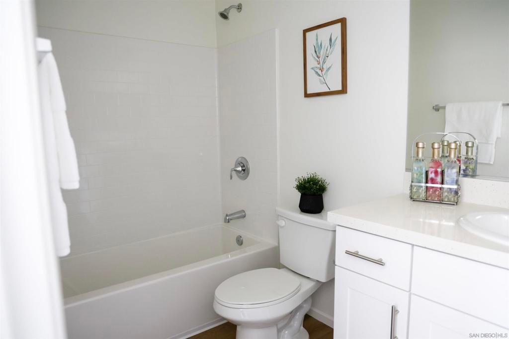 Image 13 of property listing at 459 Creekside Circle, San Diego, CA 92113