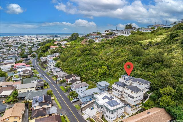 718 Alewa Drive, Honolulu, HI 96817