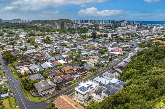718 Alewa Drive, Honolulu, HI 96817