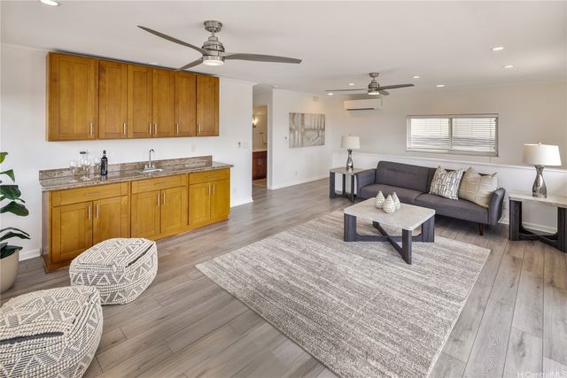 718 Alewa Drive, Honolulu, HI 96817