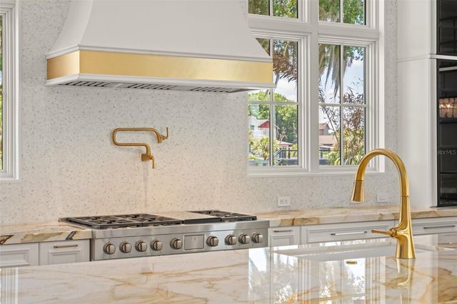 3057 PORTO LAGO COURT, Windermere, FL 34786