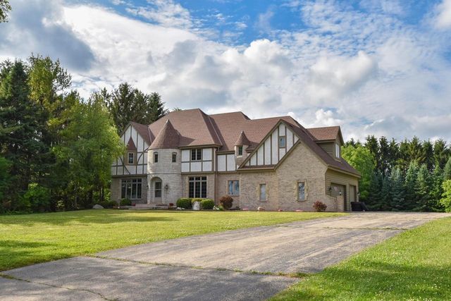N56W27072 Lisbon ROAD, Lisbon, WI 53089
