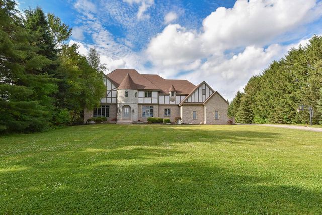 N56W27072 Lisbon ROAD, Lisbon, WI 53089