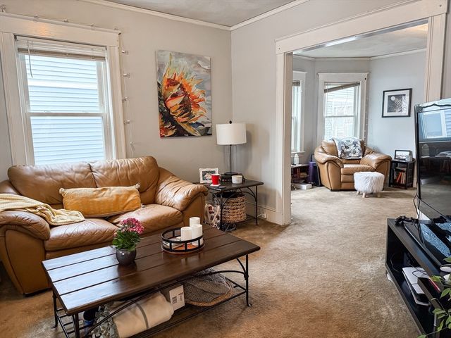 10 Hunnewell Ave 10, Boston, MA 02135