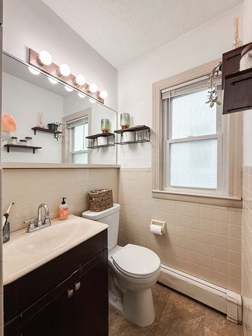 10 Hunnewell Ave 10, Boston, MA 02135