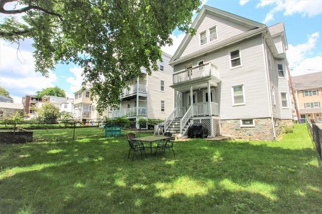 10 Hunnewell Ave 10, Boston, MA 02135