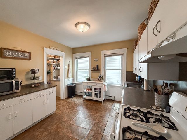 10 Hunnewell Ave 10, Boston, MA 02135