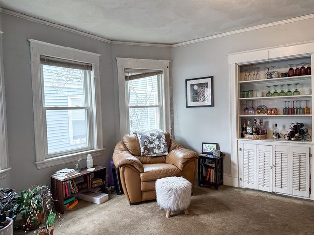 10 Hunnewell Ave 10, Boston, MA 02135
