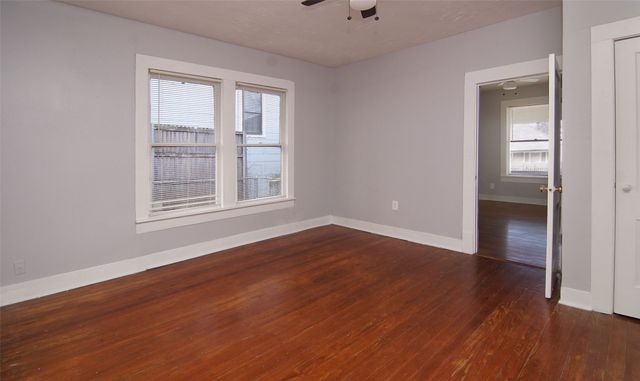 2121 Fairmount Avenue, Fort Worth, TX 76110