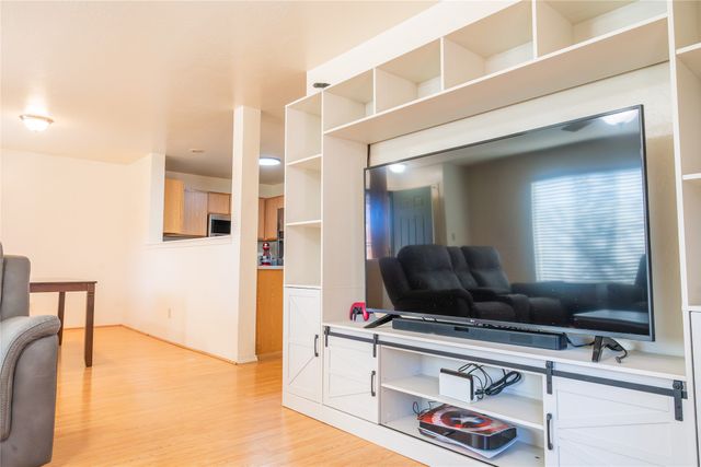 6389 Jaguar Drive, Santa Fe, NM 87507