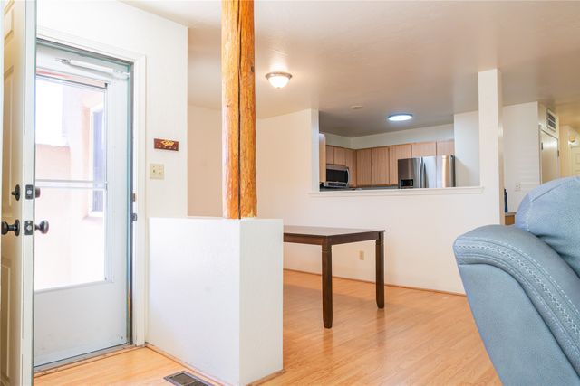 6389 Jaguar Drive, Santa Fe, NM 87507