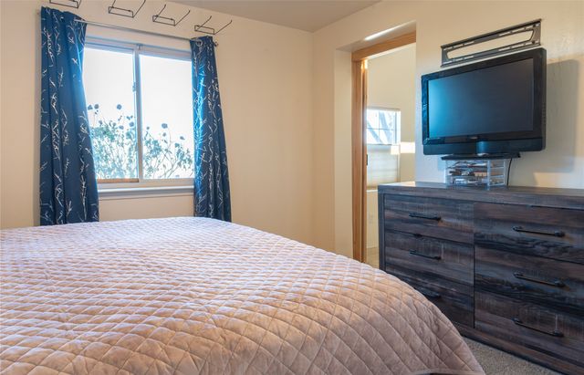 6389 Jaguar Drive, Santa Fe, NM 87507