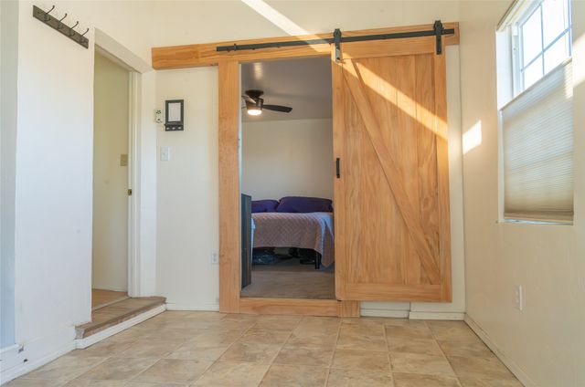 6389 Jaguar Drive, Santa Fe, NM 87507