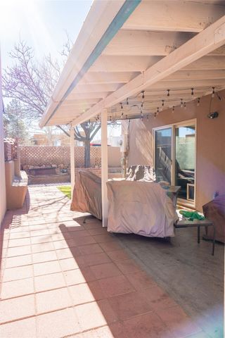 6389 Jaguar Drive, Santa Fe, NM 87507