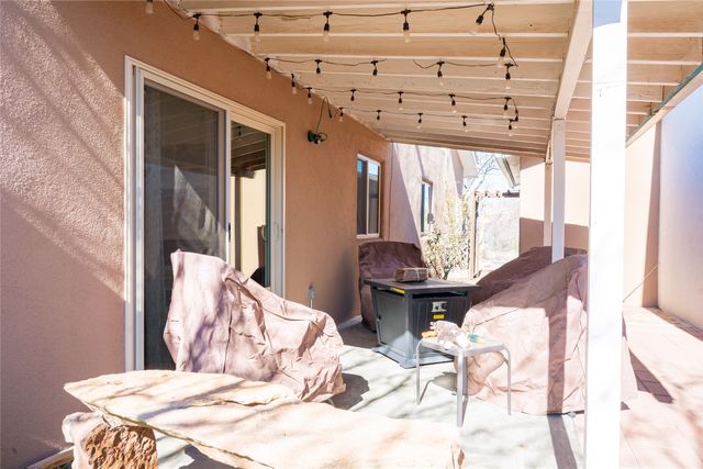 6389 Jaguar Drive, Santa Fe, NM 87507