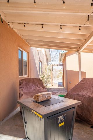 6389 Jaguar Drive, Santa Fe, NM 87507