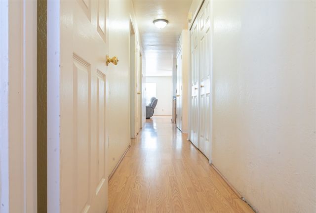 6389 Jaguar Drive, Santa Fe, NM 87507