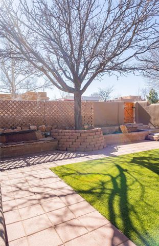 6389 Jaguar Drive, Santa Fe, NM 87507