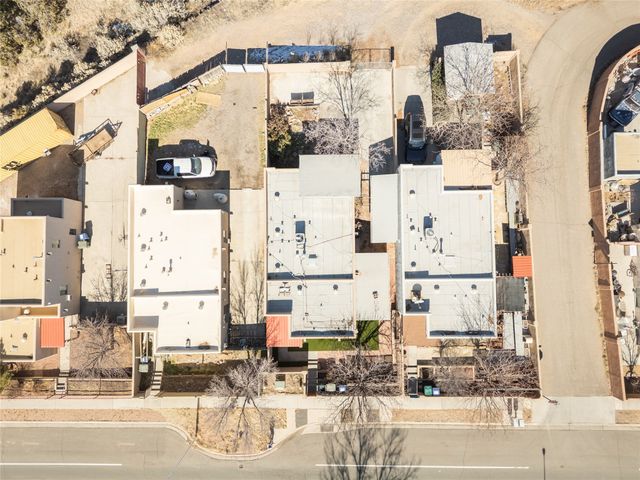 6389 Jaguar Drive, Santa Fe, NM 87507