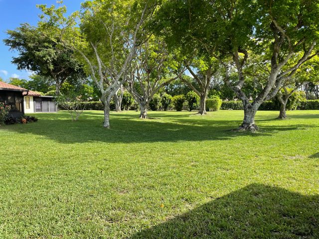 10938 Roebelini Palm Court B, Boynton Beach, FL 33437