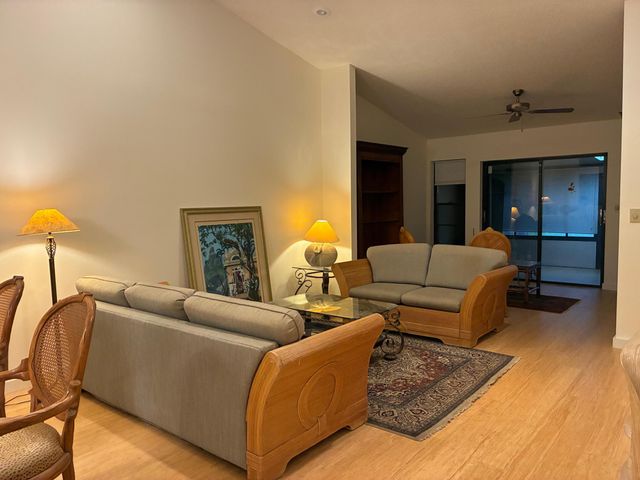 10938 Roebelini Palm Court B, Boynton Beach, FL 33437